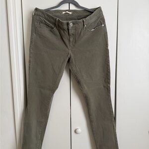 Levi's Women's Skinny Jeans in Olive